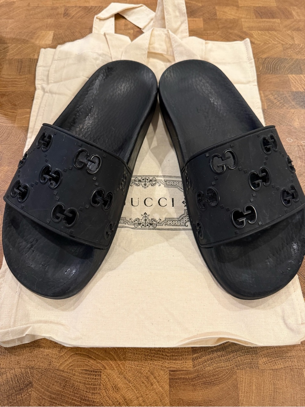 Gucci Pool slides